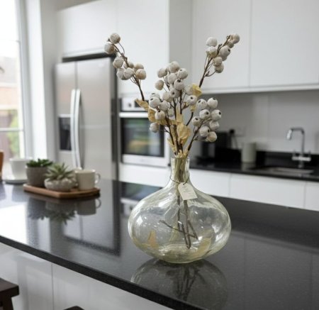 فازة بلور فاخرة بتصميم فني